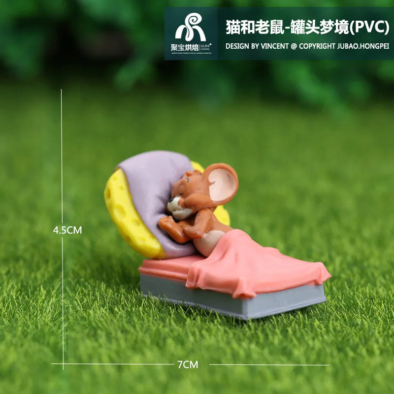 "Tom and Jerry PVC Figures: Fun Collectible Statues for Home, Car Decor, and Playtime Adventures!"