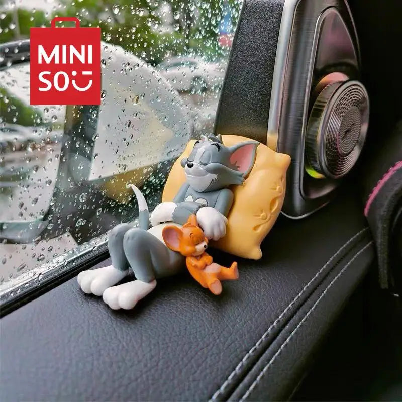 « Décorations de voiture Tom et Jerry Kawaii : d'adorables accessoires de dessins animés pour égayer votre trajet ! »