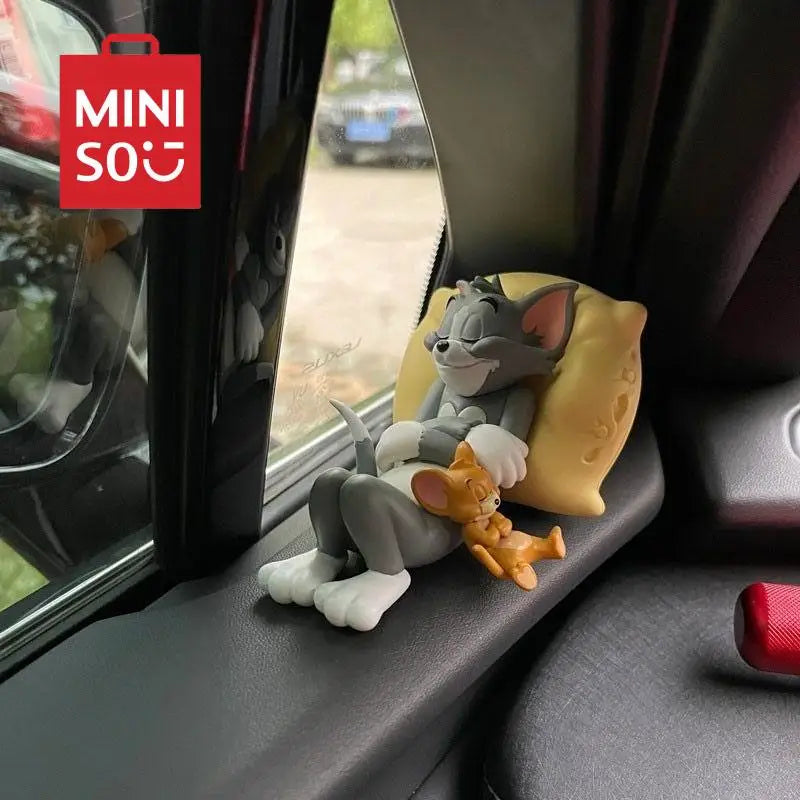 « Décorations de voiture Tom et Jerry Kawaii : d'adorables accessoires de dessins animés pour égayer votre trajet ! »