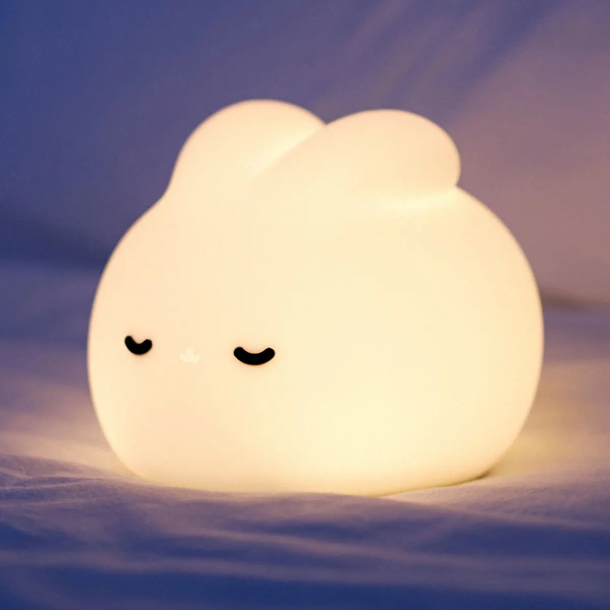 "Cute Bunny Rabbit Night Light: Adorable USB Silicone Lamp for Kids’ Rooms – Perfect Kawaii Decor for Nursery and Toddlers!"